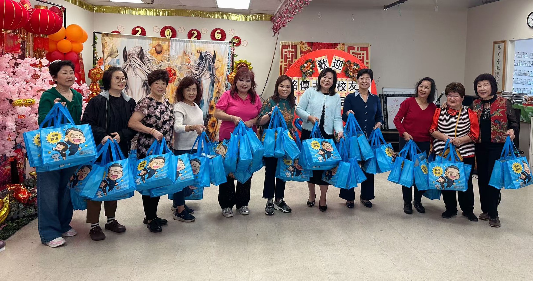 Featured image for “南加州銘傳大學校友會舉辦「寒冬送暖」活動 捐贈120條毛毯關懷長者  傳遞溫情與愛心”